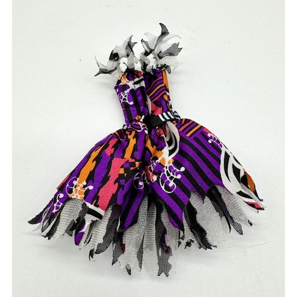 Monster High Doll Toralei Stripe Freak du Chic Dress & Umbrella Top - Picture 3 of 4